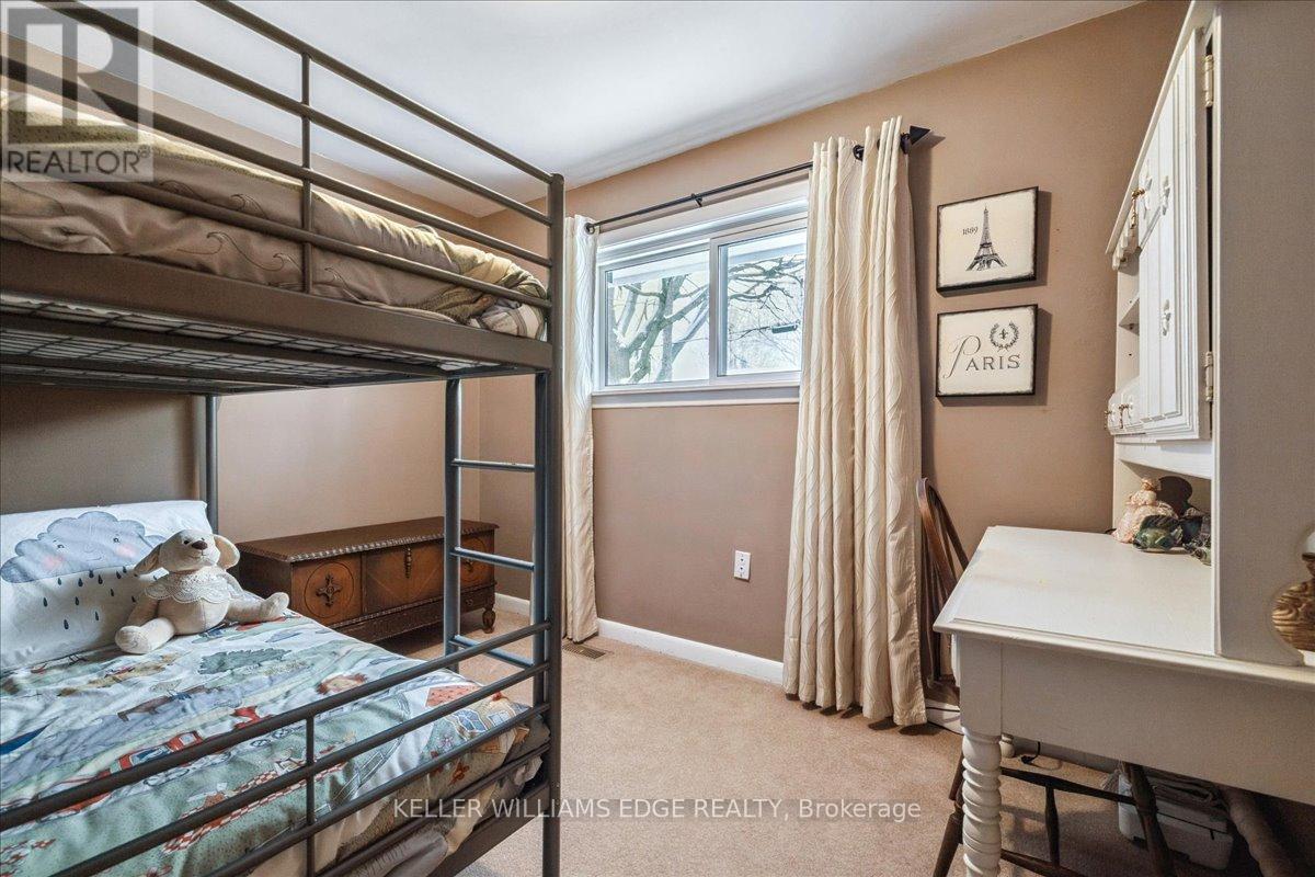 359 Pepper Drive, Burlington, Ontario  L7R 3C8 - Photo 24 - W12723686