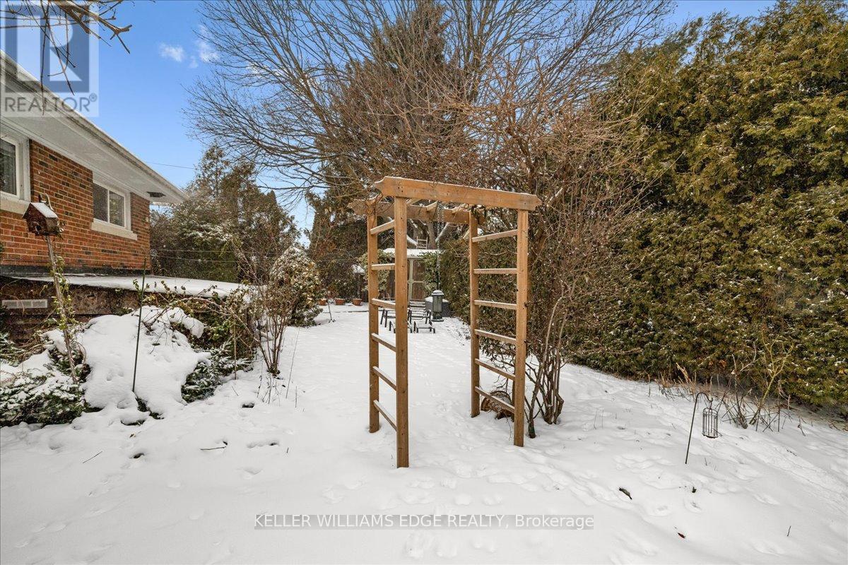 359 Pepper Drive, Burlington, Ontario  L7R 3C8 - Photo 45 - W12723686