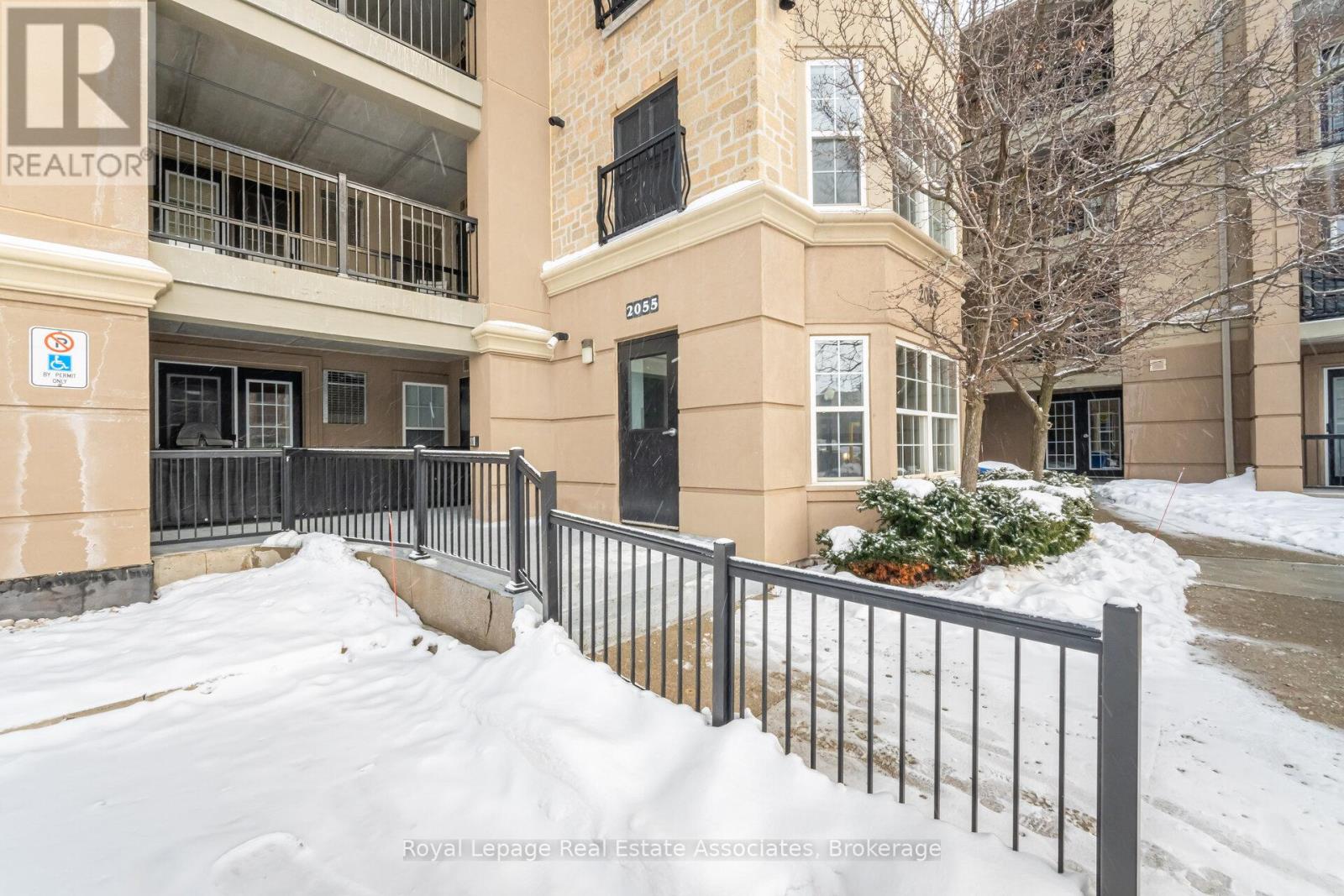 107 - 2055 Appleby Line, Burlington, Ontario  L7L 7H1 - Photo 5 - W12723704