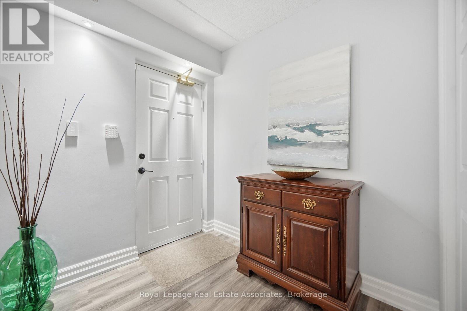 107 - 2055 Appleby Line, Burlington, Ontario  L7L 7H1 - Photo 8 - W12723704