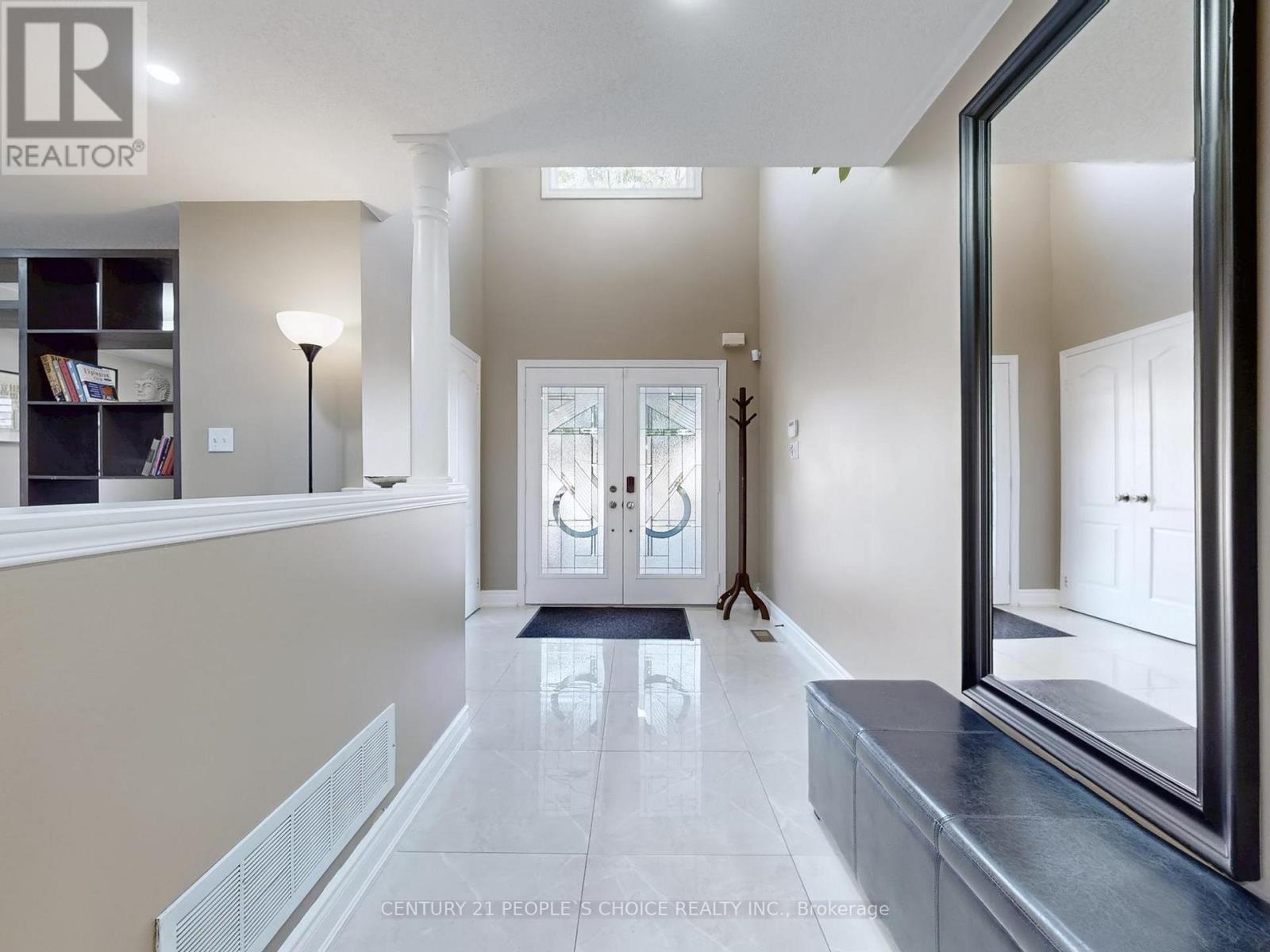 230 Edenbrook Hill Drive, Brampton, Ontario  L7A 2W7 - Photo 4 - W12723734