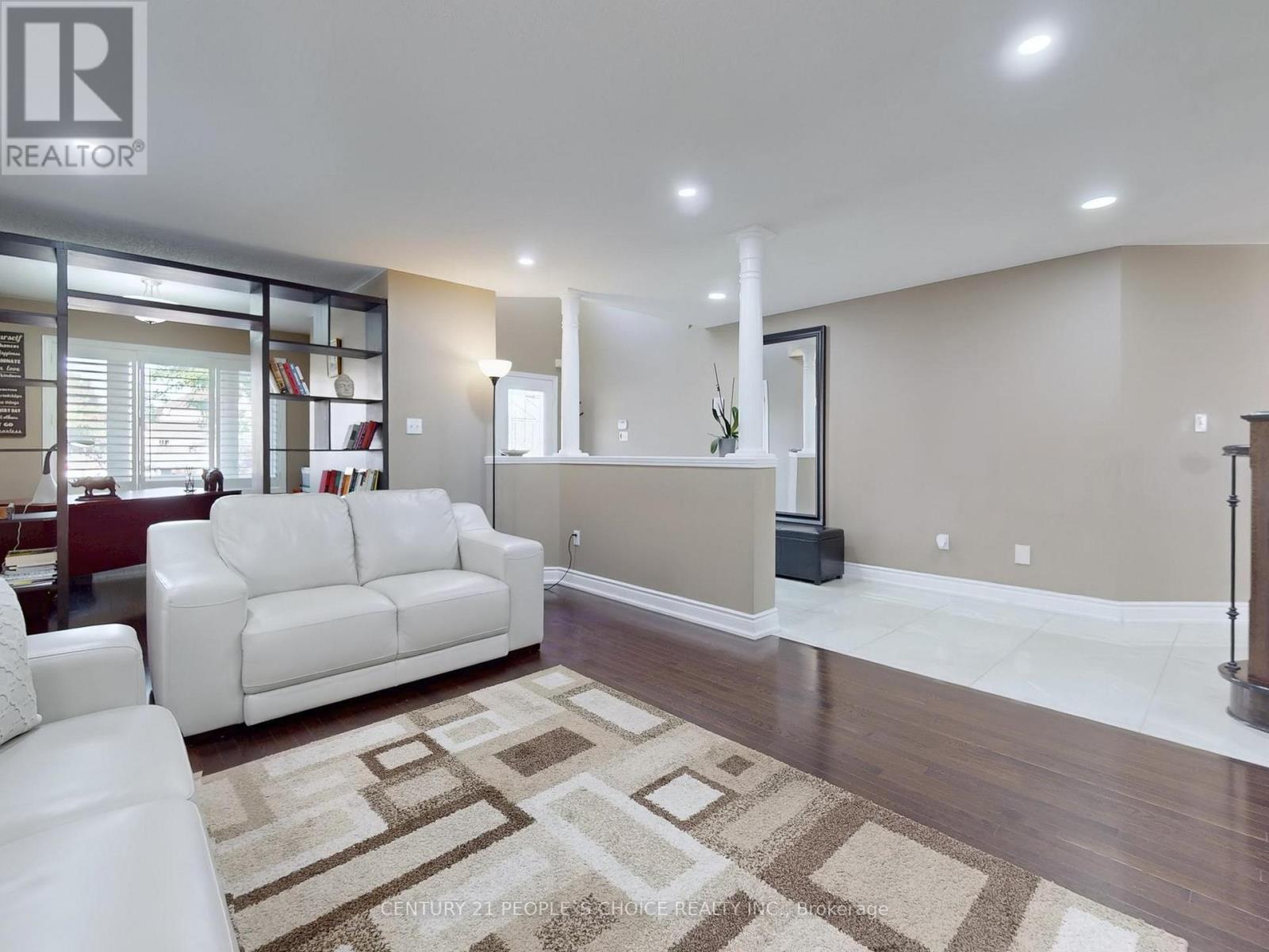 230 Edenbrook Hill Drive, Brampton, Ontario  L7A 2W7 - Photo 8 - W12723734