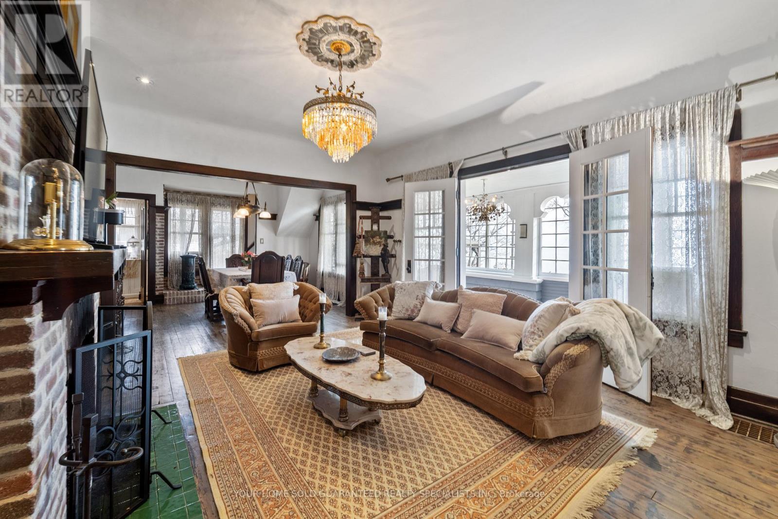 227 Green Street, Burlington, Ontario  L7R 0B1 - Photo 9 - W12723752