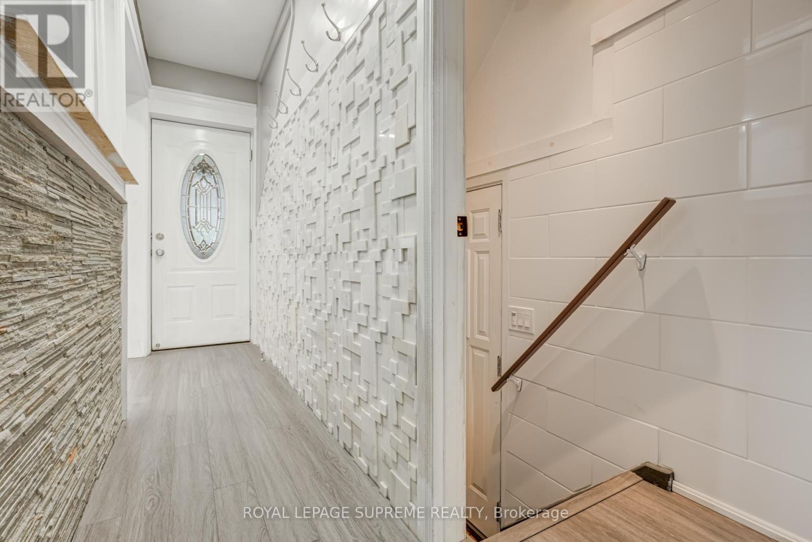 1 - 118 Runnymede Road, Toronto, Ontario  M6S 2Y3 - Photo 16 - W12723796