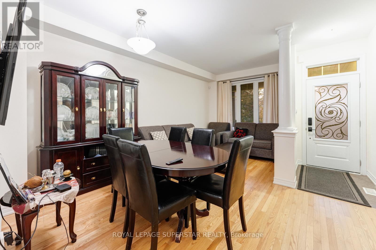 22 Merrickville Way, Brampton, Ontario  L6Y 0V5 - Photo 8 - W12723808