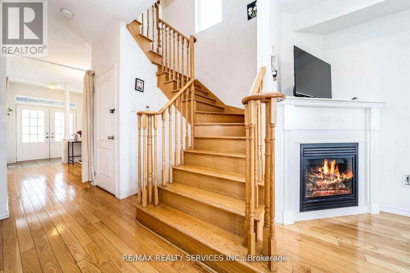 43 Sussexvale Drive, Brampton, Ontario  L6R 3R5 - Photo 13 - W12723816