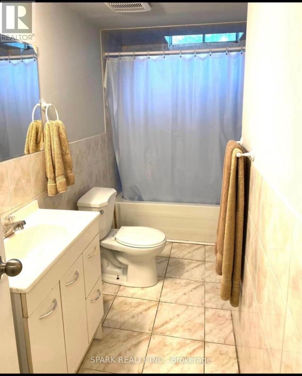 6395 Millers Grove, Mississauga, Ontario  L5N 3M6 - Photo 8 - W12723830