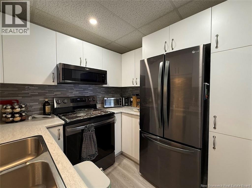 9 Sacre-Coeur Avenue Unit# 6, Edmundston, New Brunswick  E3V 4E3 - Photo 4 - NB132582