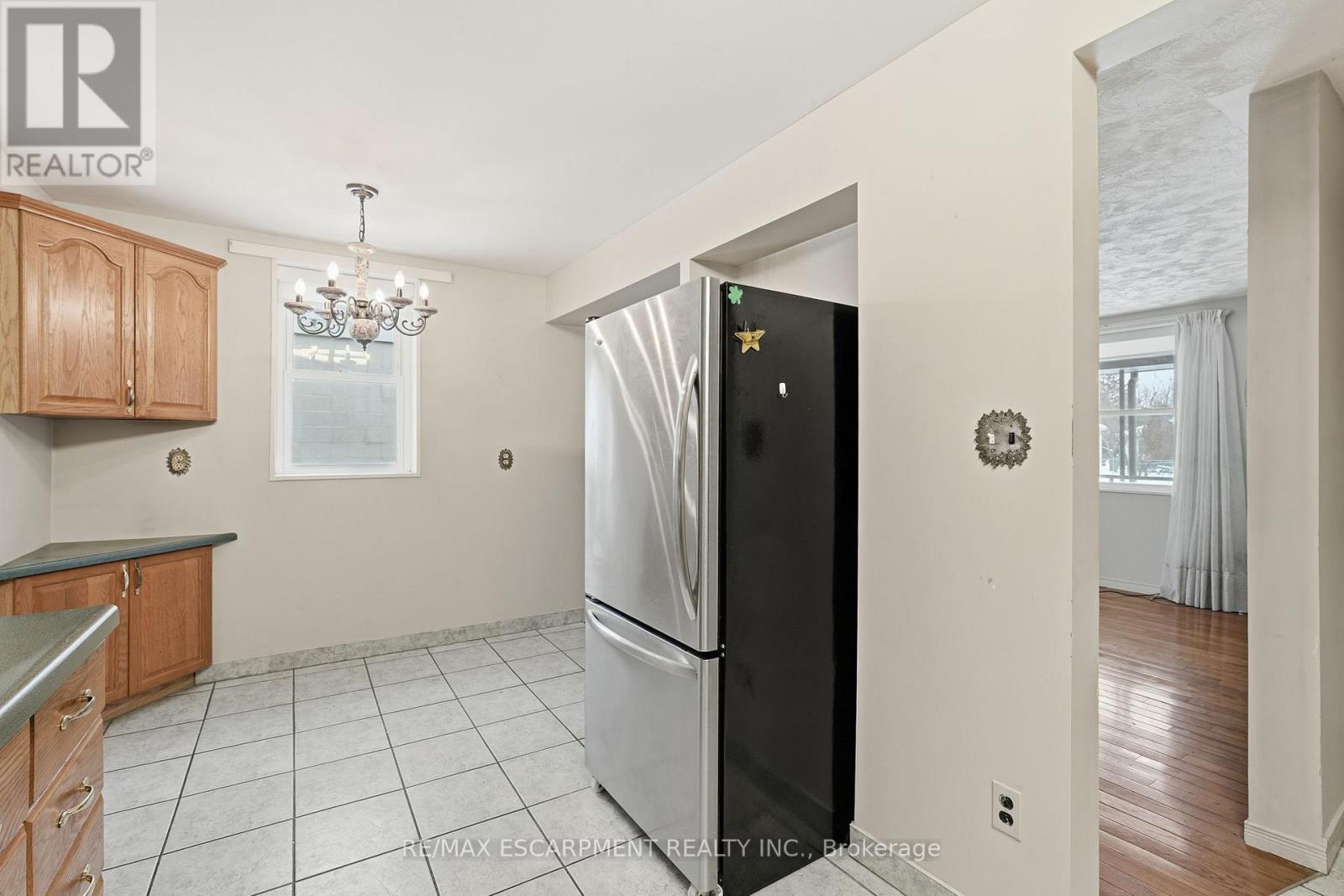 92 Gary Avenue, Hamilton, Ontario  L8S 1Y5 - Photo 13 - X12710528