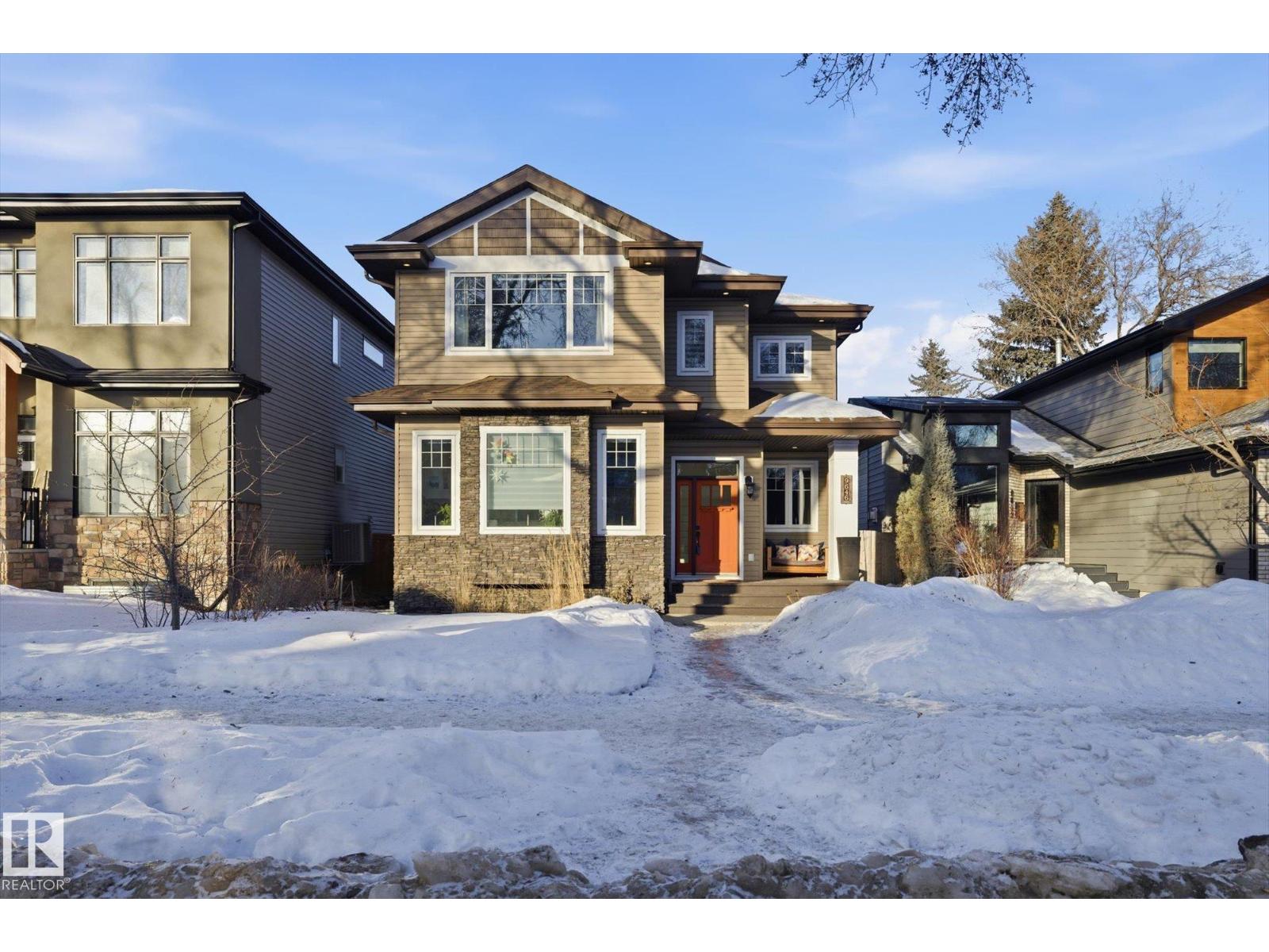 9646 79 AV NW, edmonton, Alberta