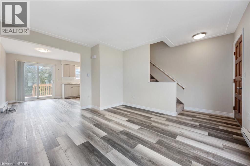 30 Rowanwood Avenue, Brantford, Ontario  N3S 7B9 - Photo 3 - 40800494