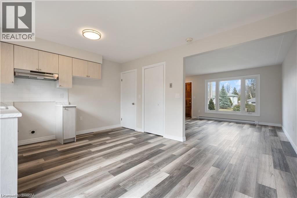 30 Rowanwood Avenue, Brantford, Ontario  N3S 7B9 - Photo 8 - 40800494