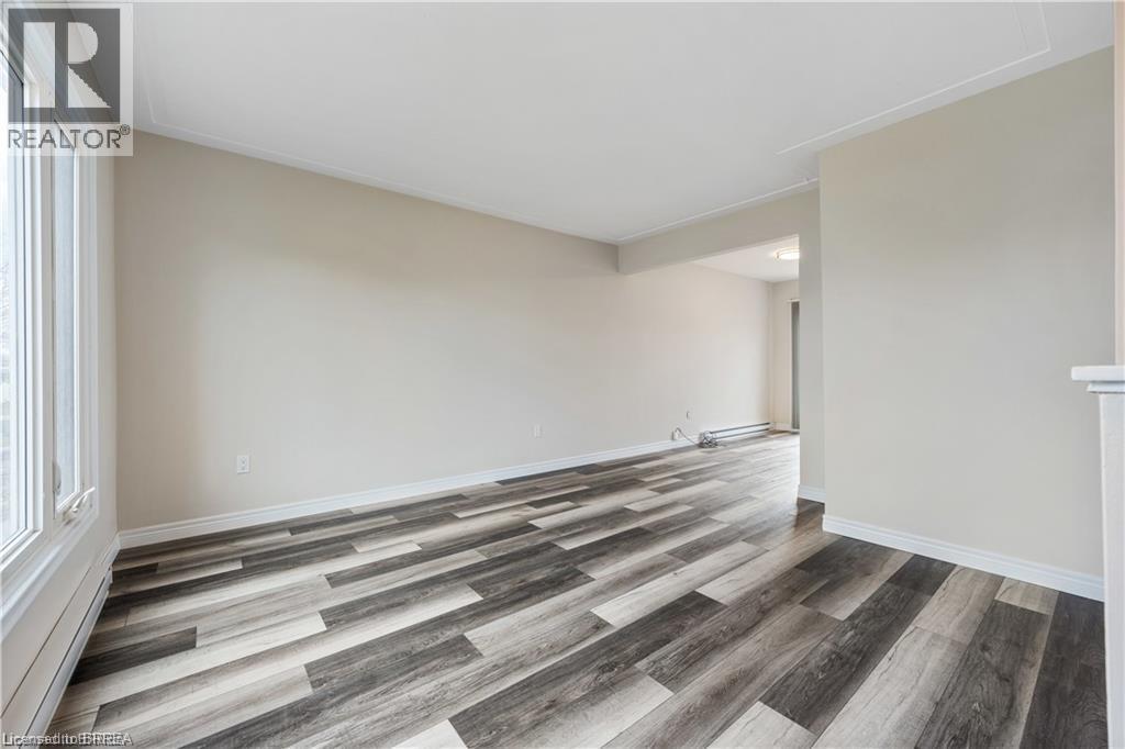 30 Rowanwood Avenue, Brantford, Ontario  N3S 7B9 - Photo 9 - 40800494