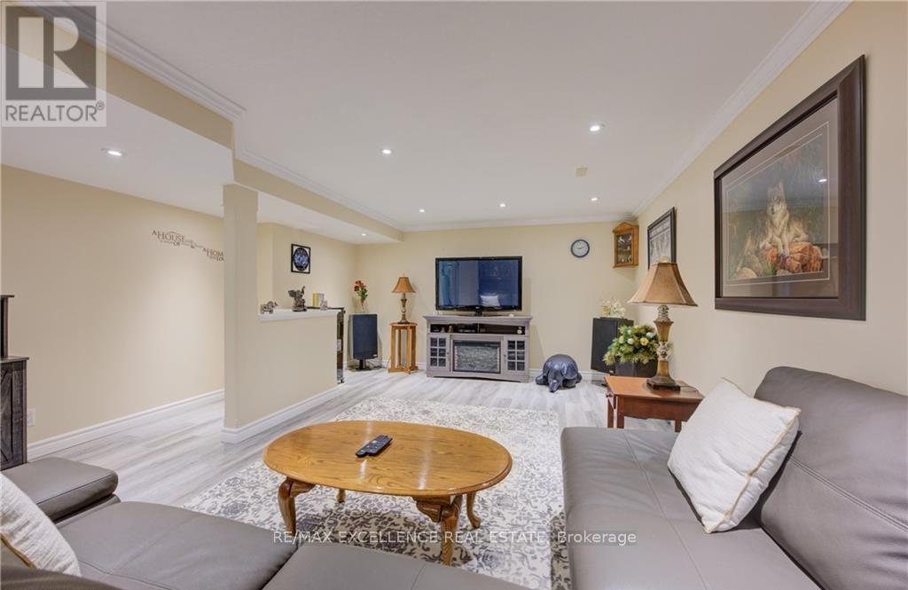 131 Gracefield Crescent, Kitchener, Ontario  N2E 1R8 - Photo 21 - X12723626