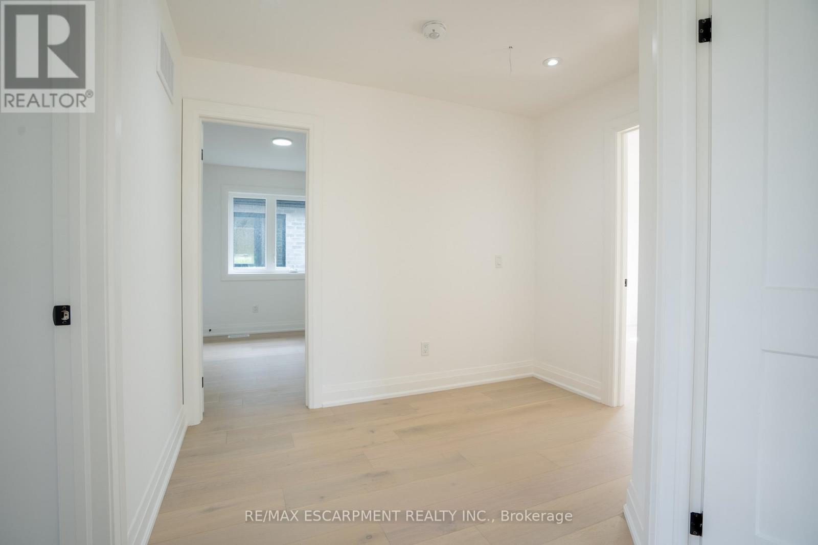 161 Pike Creek Drive, Haldimand, Ontario  N0A 1E0 - Photo 15 - X12723650