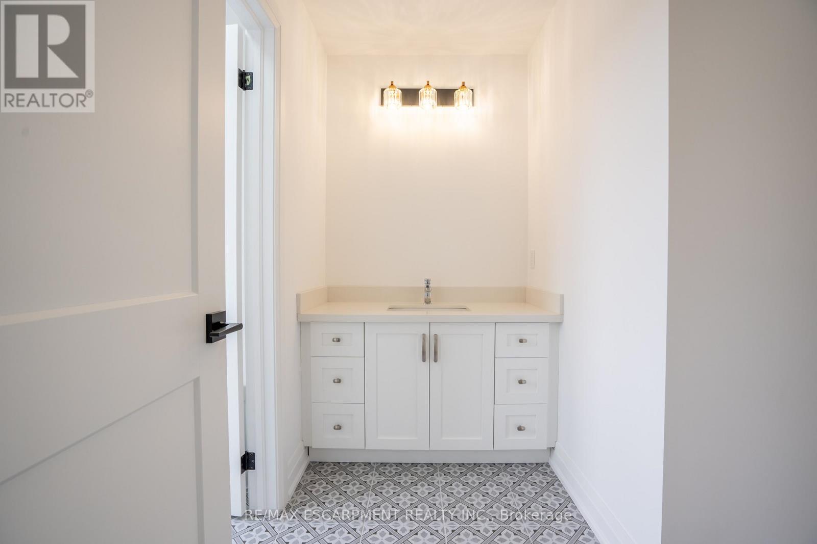 161 Pike Creek Drive, Haldimand, Ontario  N0A 1E0 - Photo 19 - X12723650