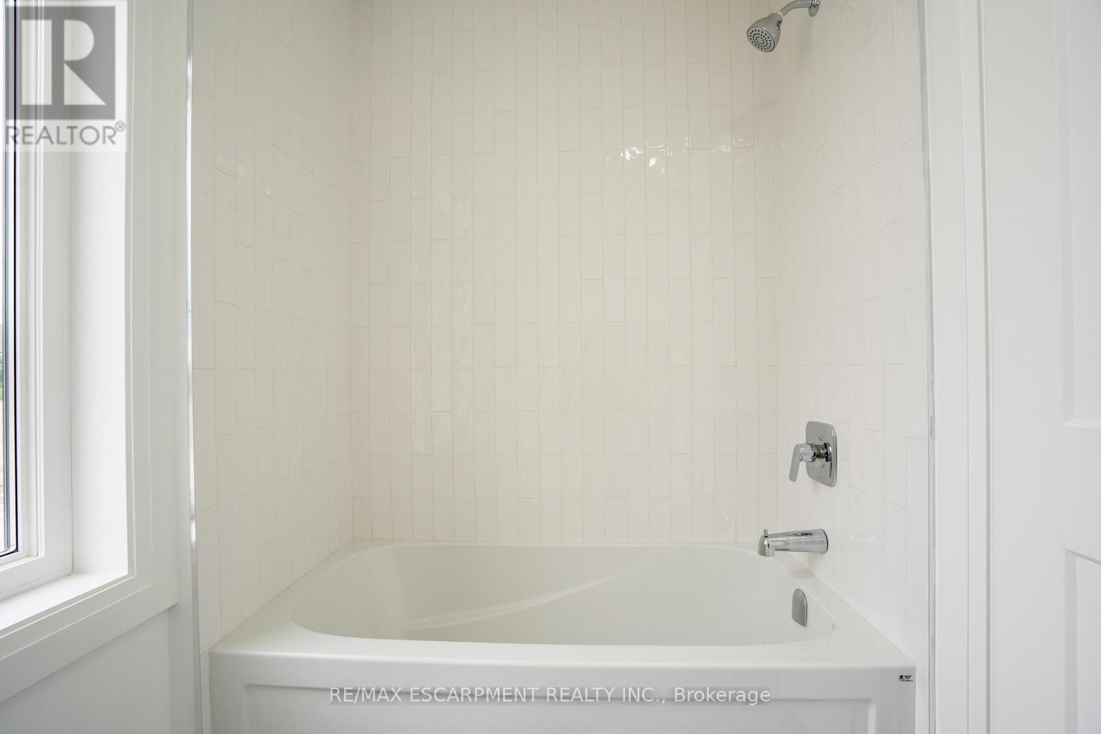 161 Pike Creek Drive, Haldimand, Ontario  N0A 1E0 - Photo 21 - X12723650