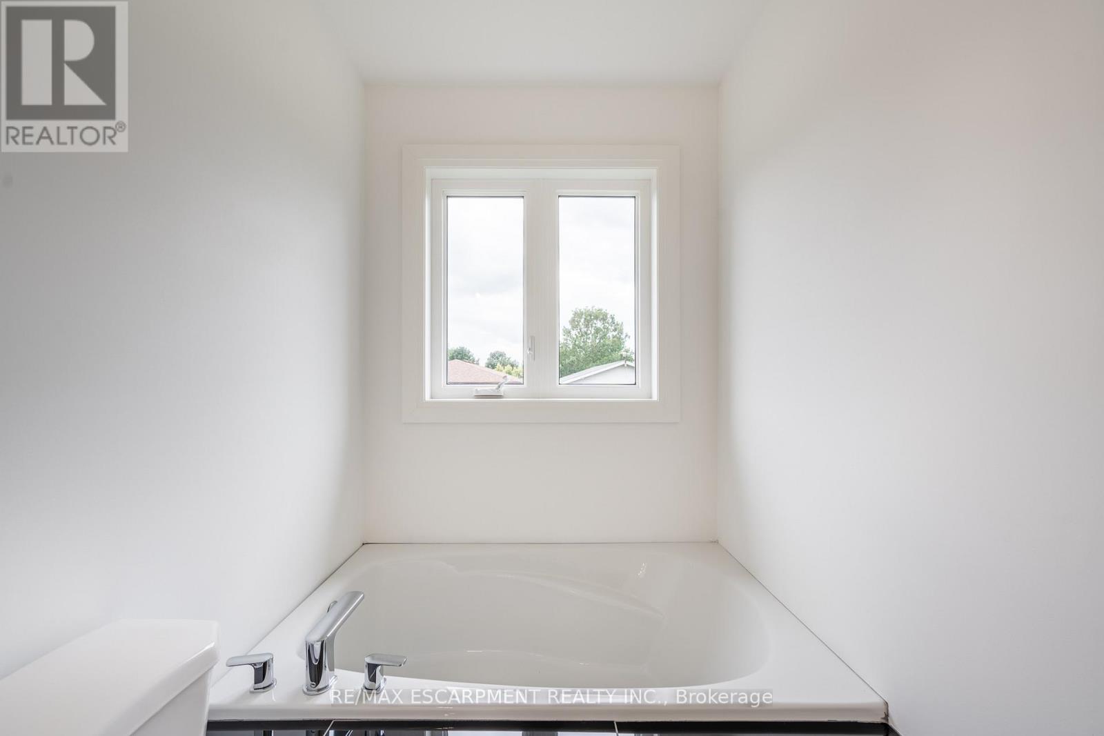 161 Pike Creek Drive, Haldimand, Ontario  N0A 1E0 - Photo 29 - X12723650