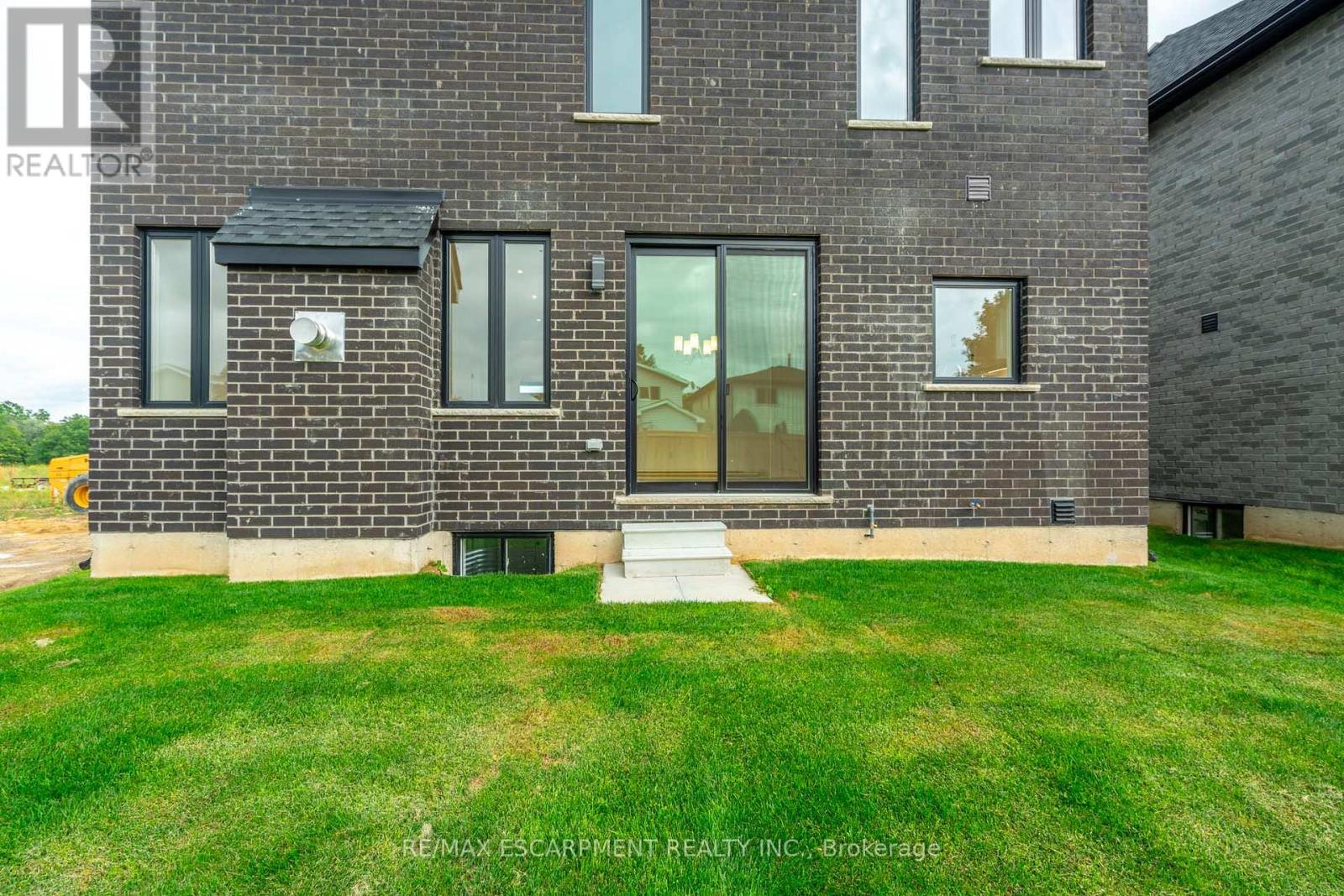 161 Pike Creek Drive, Haldimand, Ontario  N0A 1E0 - Photo 37 - X12723650