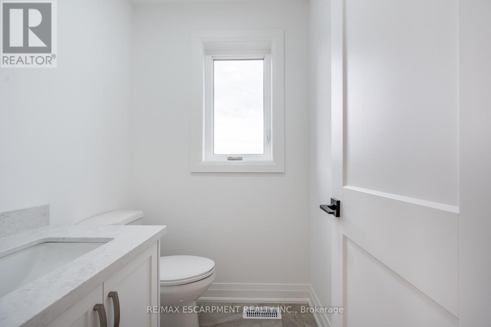 161 Pike Creek Drive, Haldimand, Ontario  N0A 1E0 - Photo 6 - X12723650