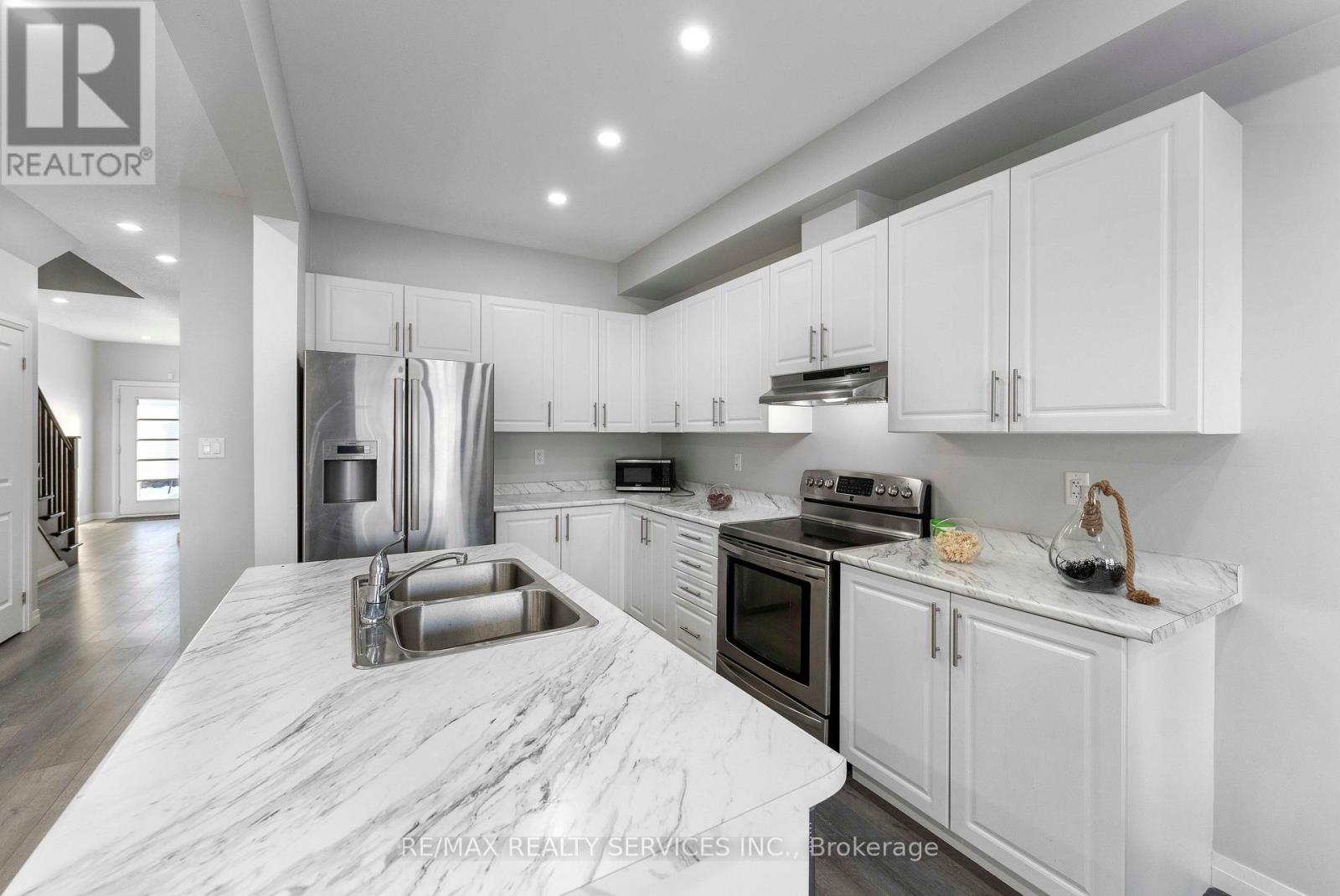 6671 Cropp Street, Niagara Falls, Ontario  L2E 0B7 - Photo 7 - X12723684