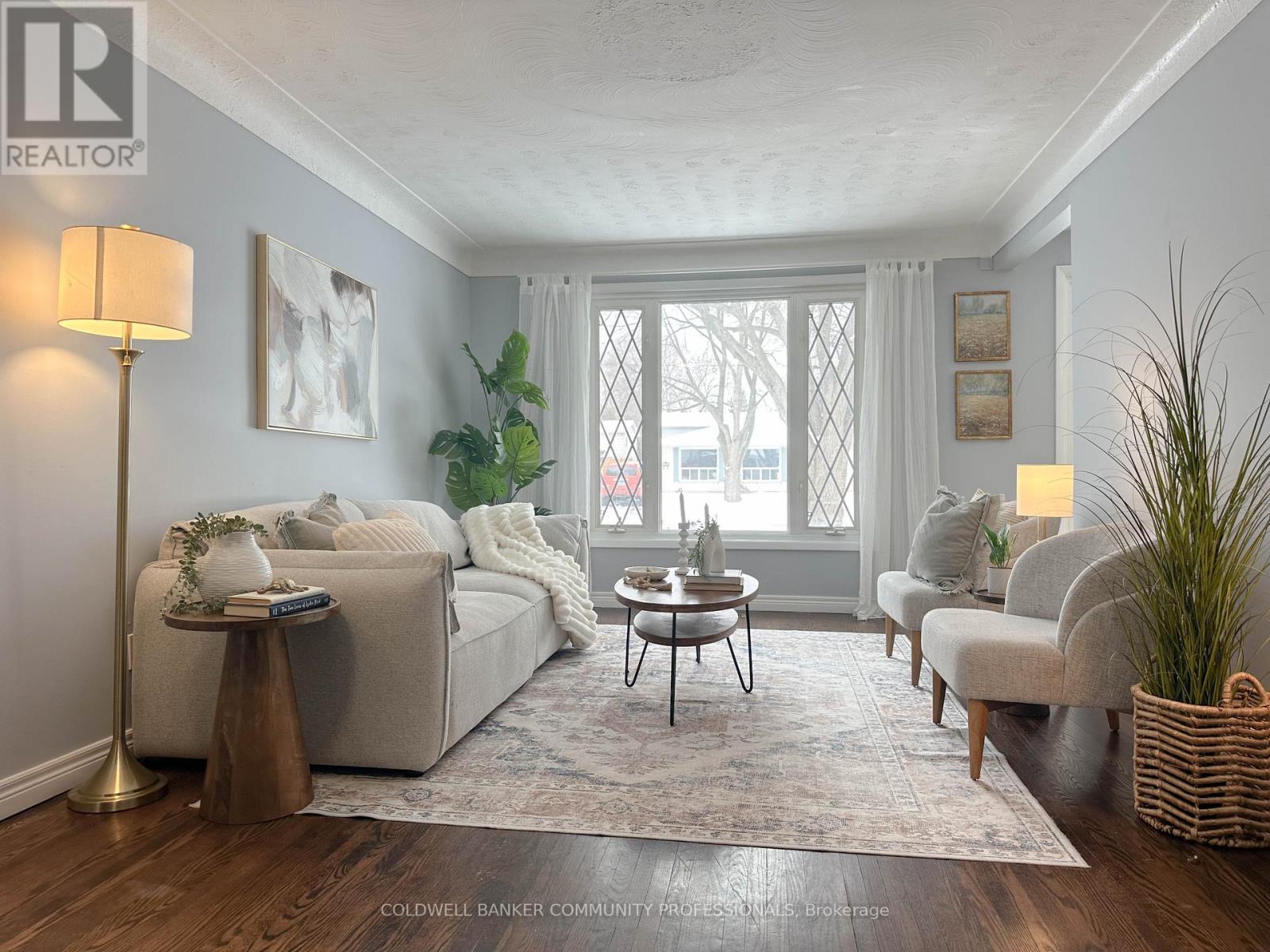 17 Rosanne Crescent, Hamilton, Ontario  L8T 2T8 - Photo 7 - X12723722