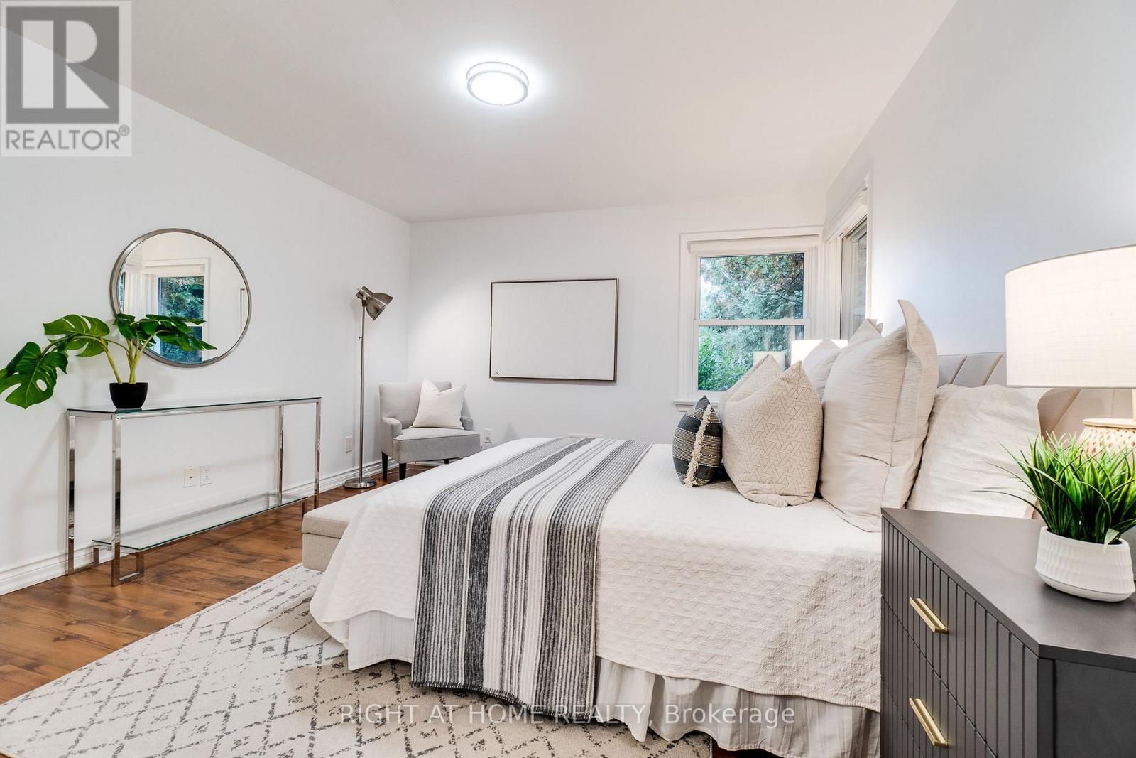 435 Parkside Drive, Hamilton, Ontario  L8B 0Y6 - Photo 13 - X12723736