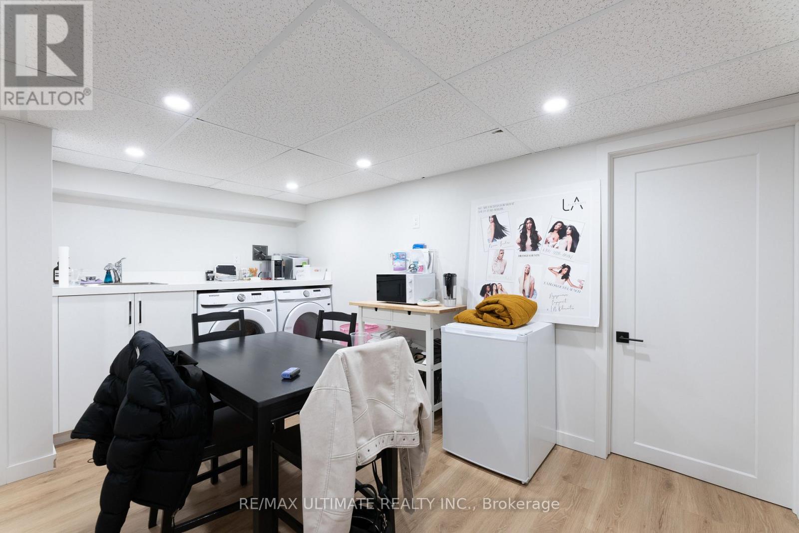Main - 3449 Yonge Street, Toronto, Ontario  M4N 2N3 - Photo 14 - C12722396