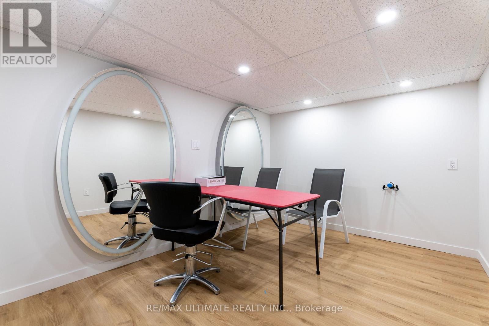 Main - 3449 Yonge Street, Toronto, Ontario  M4N 2N3 - Photo 11 - C12722396