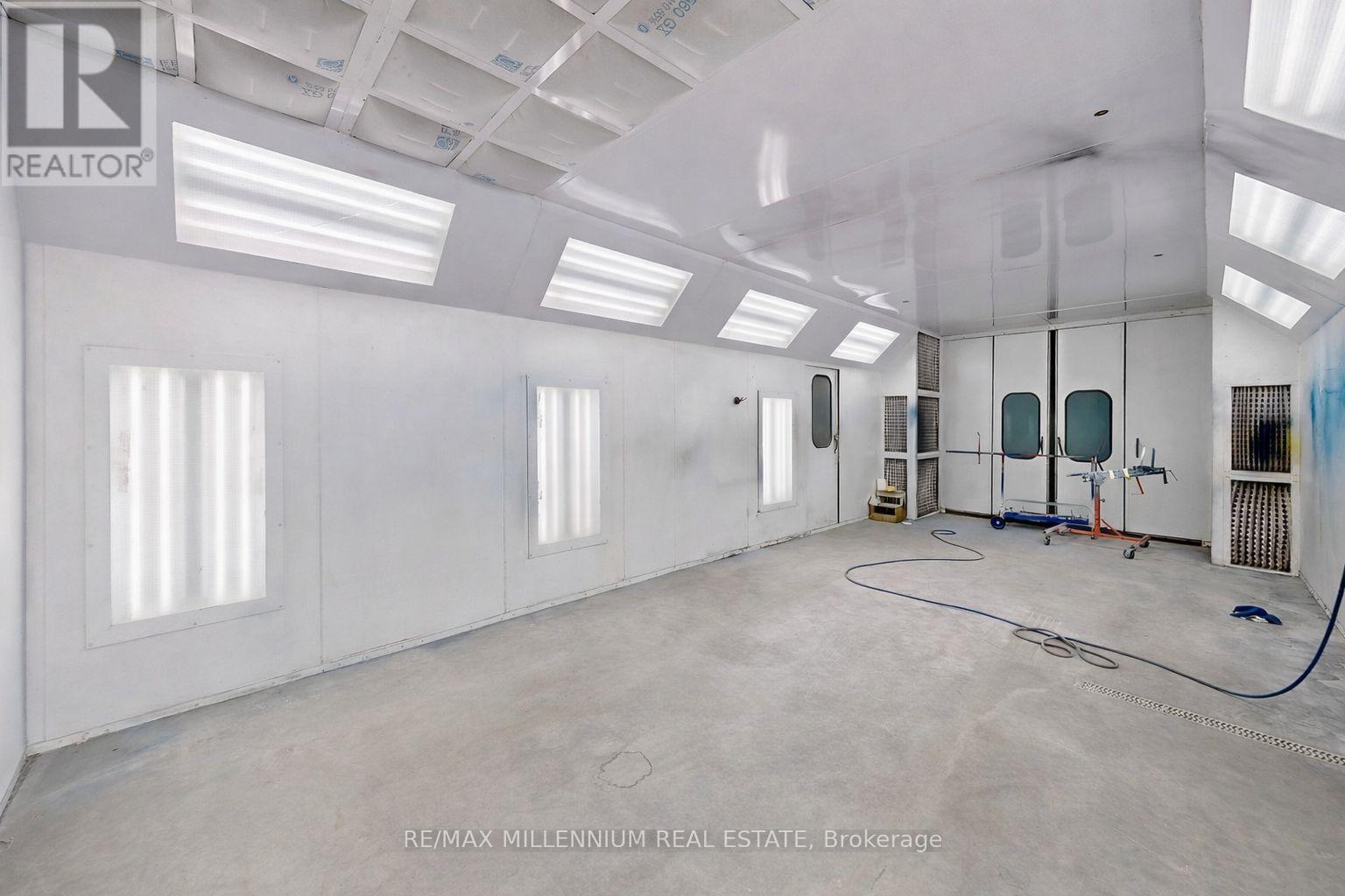 6-9 - 6 Bramsteele Road, Brampton, Ontario  L6W 1B3 - Photo 10 - W12495052