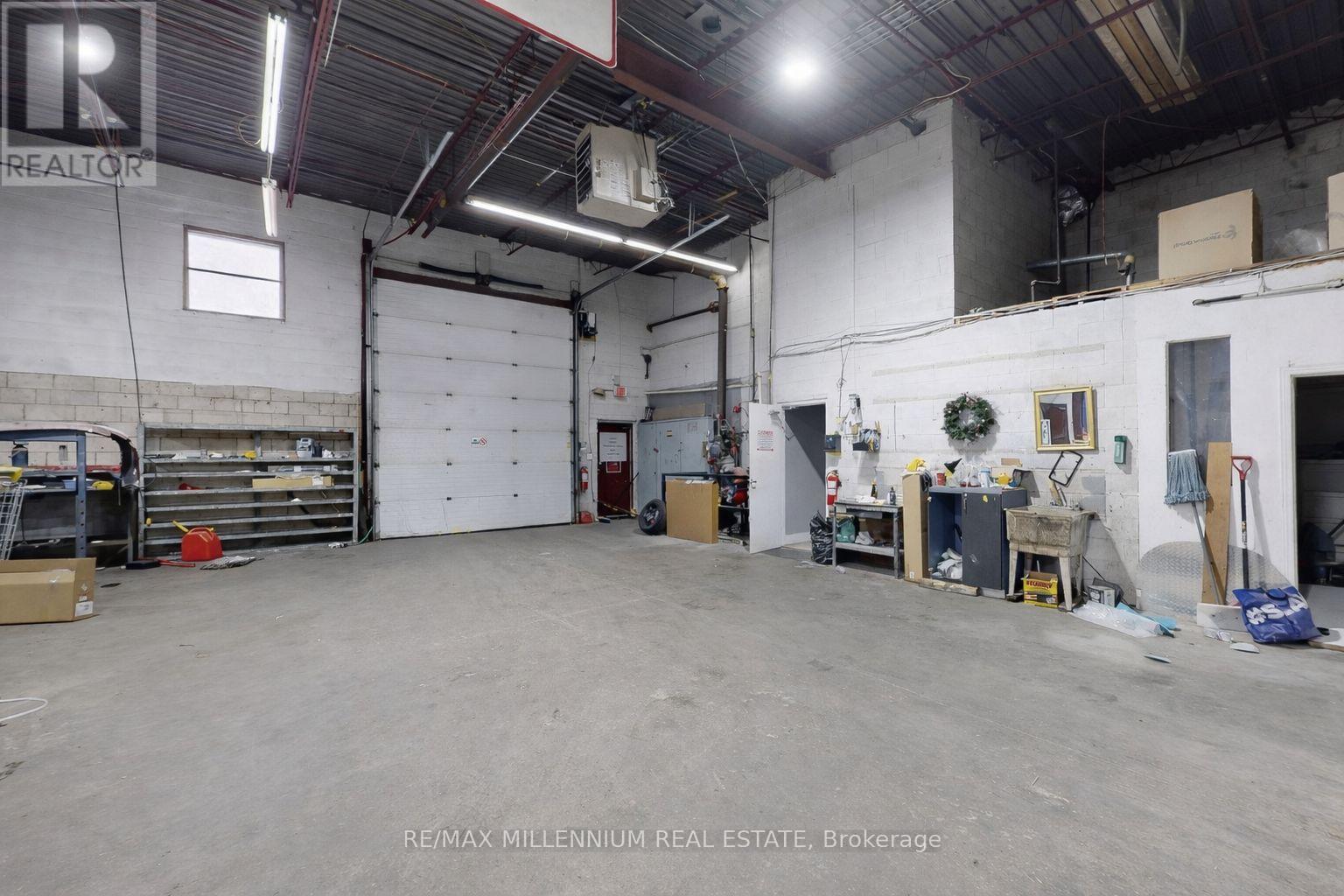 6-9 - 6 Bramsteele Road, Brampton, Ontario  L6W 1B3 - Photo 4 - W12495052