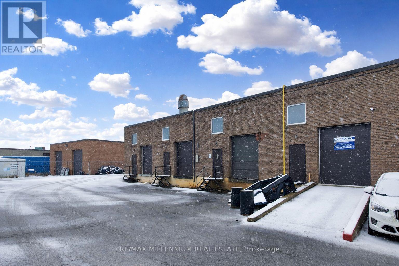 6-9 - 6 Bramsteele Road, Brampton, Ontario  L6W 1B3 - Photo 17 - W12495052