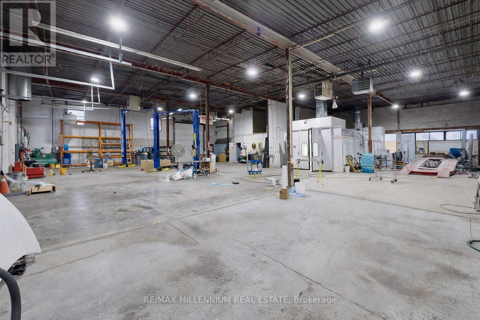 6-9 - 6 Bramsteele Road, Brampton, Ontario  L6W 1B3 - Photo 5 - W12495052