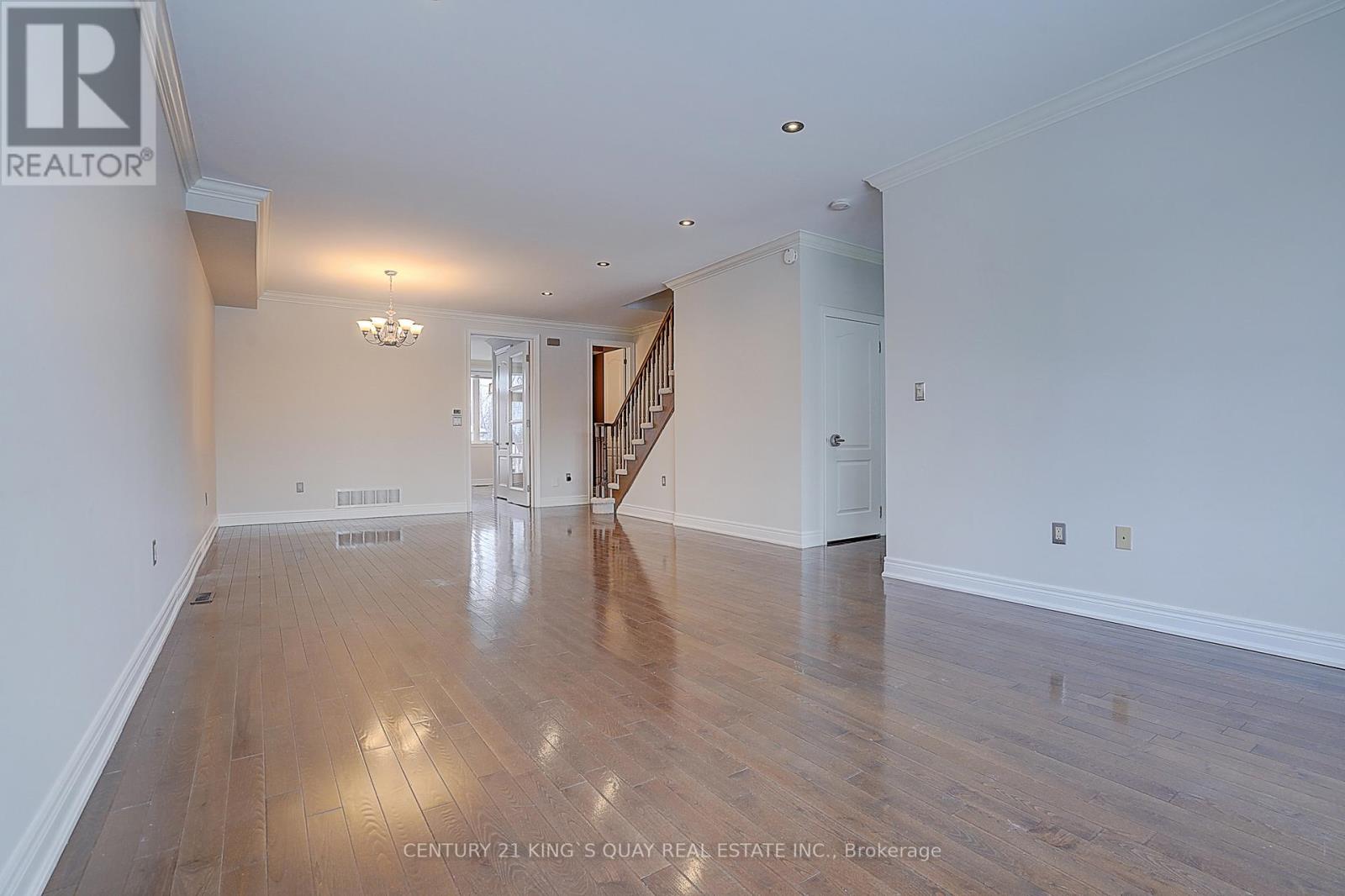 97 Evans Avenue, Toronto, Ontario  M8Z 1H7 - Photo 10 - W12711290
