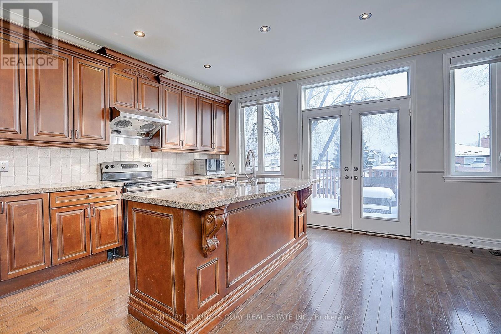 97 Evans Avenue, Toronto, Ontario  M8Z 1H7 - Photo 14 - W12711290