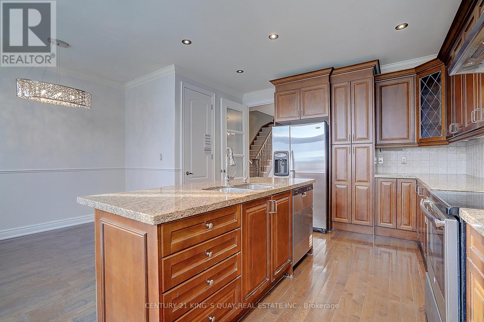 97 Evans Avenue, Toronto, Ontario  M8Z 1H7 - Photo 18 - W12711290