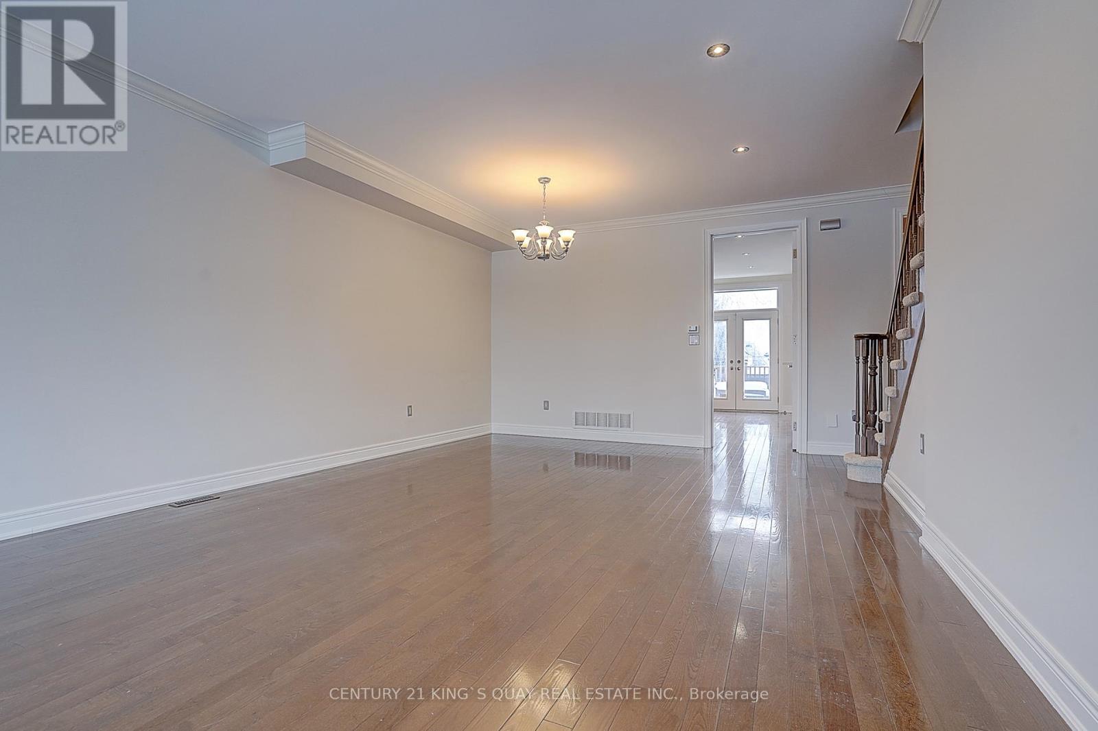 97 Evans Avenue, Toronto, Ontario  M8Z 1H7 - Photo 6 - W12711290
