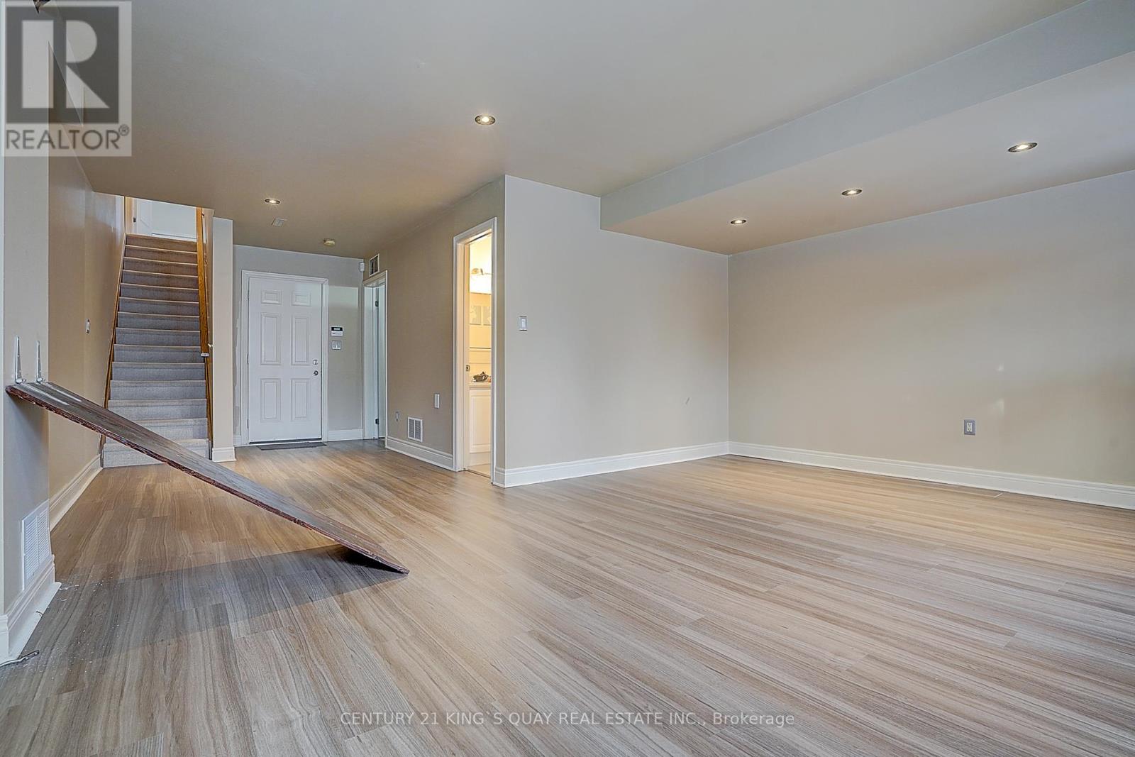 97 Evans Avenue, Toronto, Ontario  M8Z 1H7 - Photo 45 - W12711290