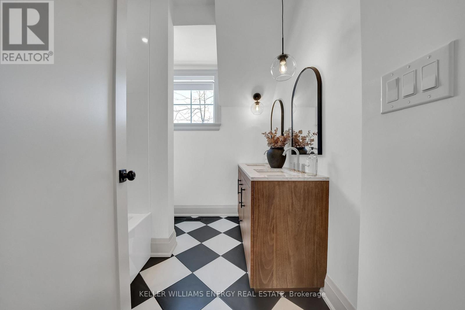 186 Durham Street, Cobourg, Ontario K9A 3H6 - Photo 41 - X12723802