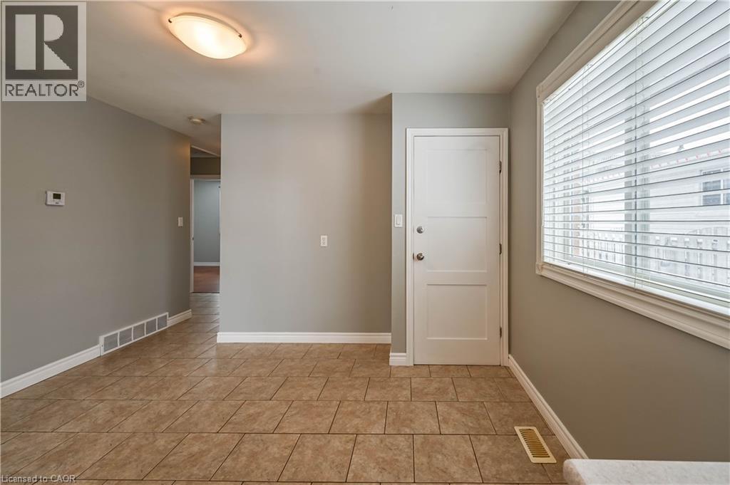 73 Barwood Crescent, Kitchener, Ontario  N2E 1T9 - Photo 5 - 40799198