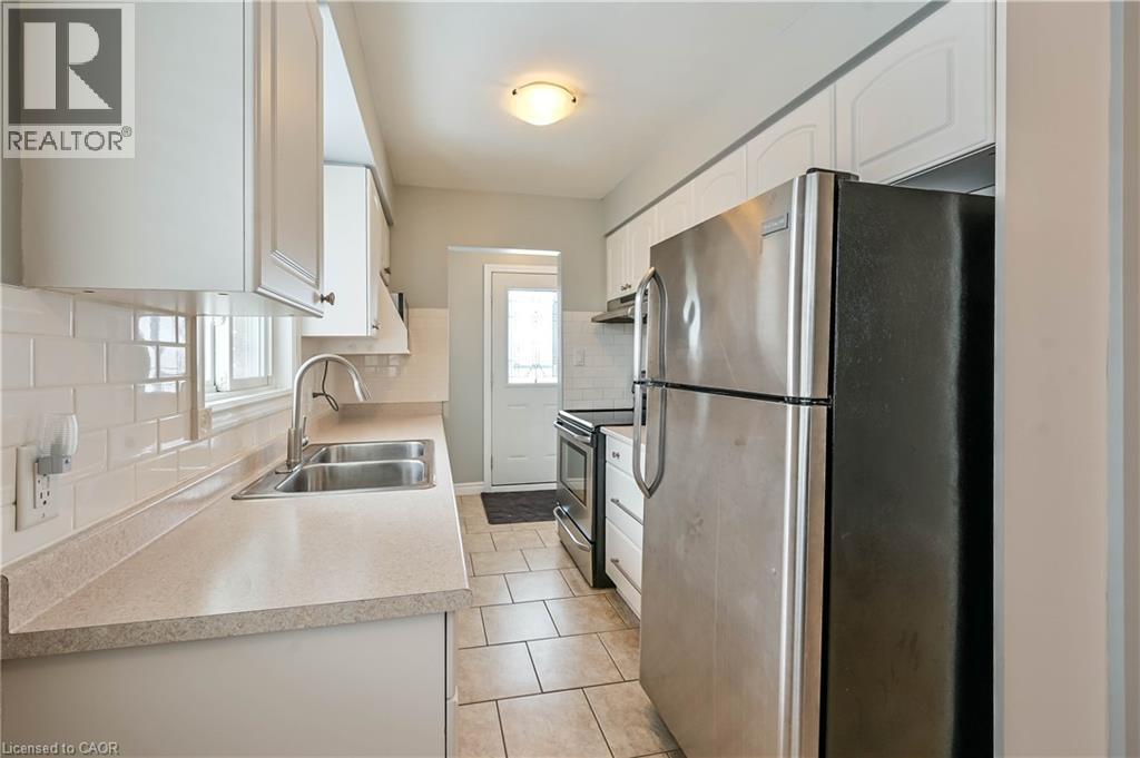 73 Barwood Crescent, Kitchener, Ontario  N2E 1T9 - Photo 6 - 40799198