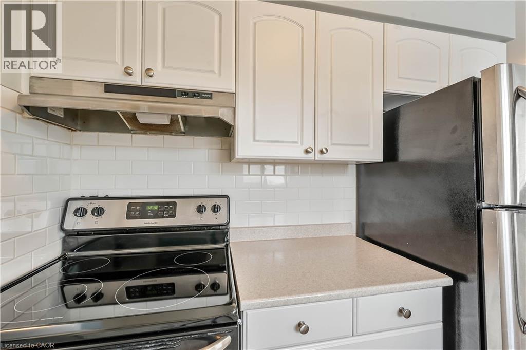 73 Barwood Crescent, Kitchener, Ontario  N2E 1T9 - Photo 9 - 40799198