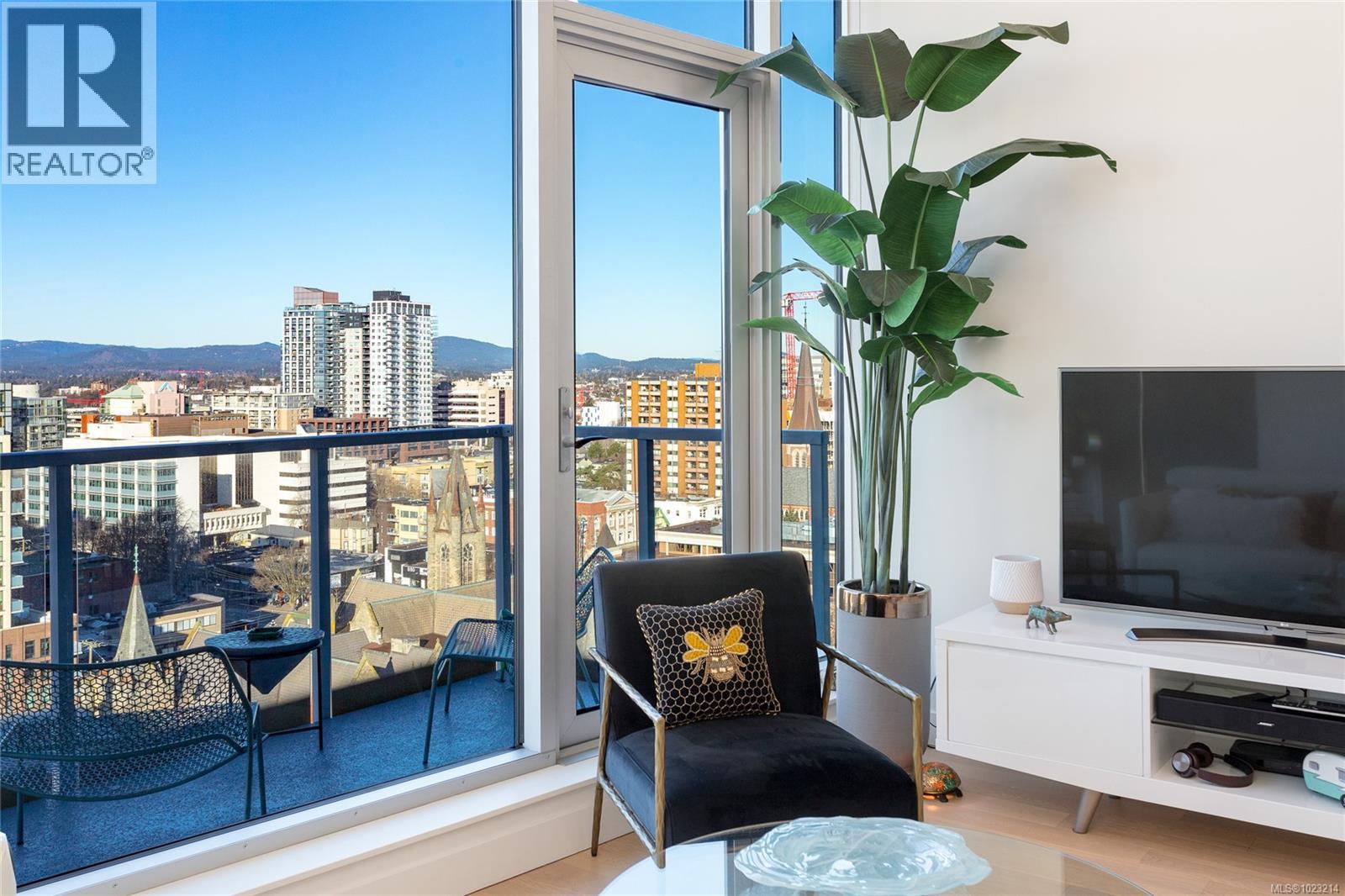 1603 989 Johnson St, Victoria, British Columbia  V8V 0E3 - Photo 13 - 1023214