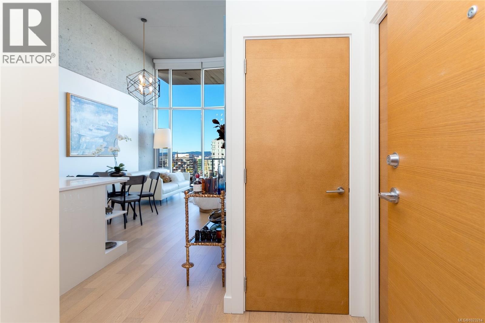 1603 989 Johnson St, Victoria, British Columbia  V8V 0E3 - Photo 5 - 1023214