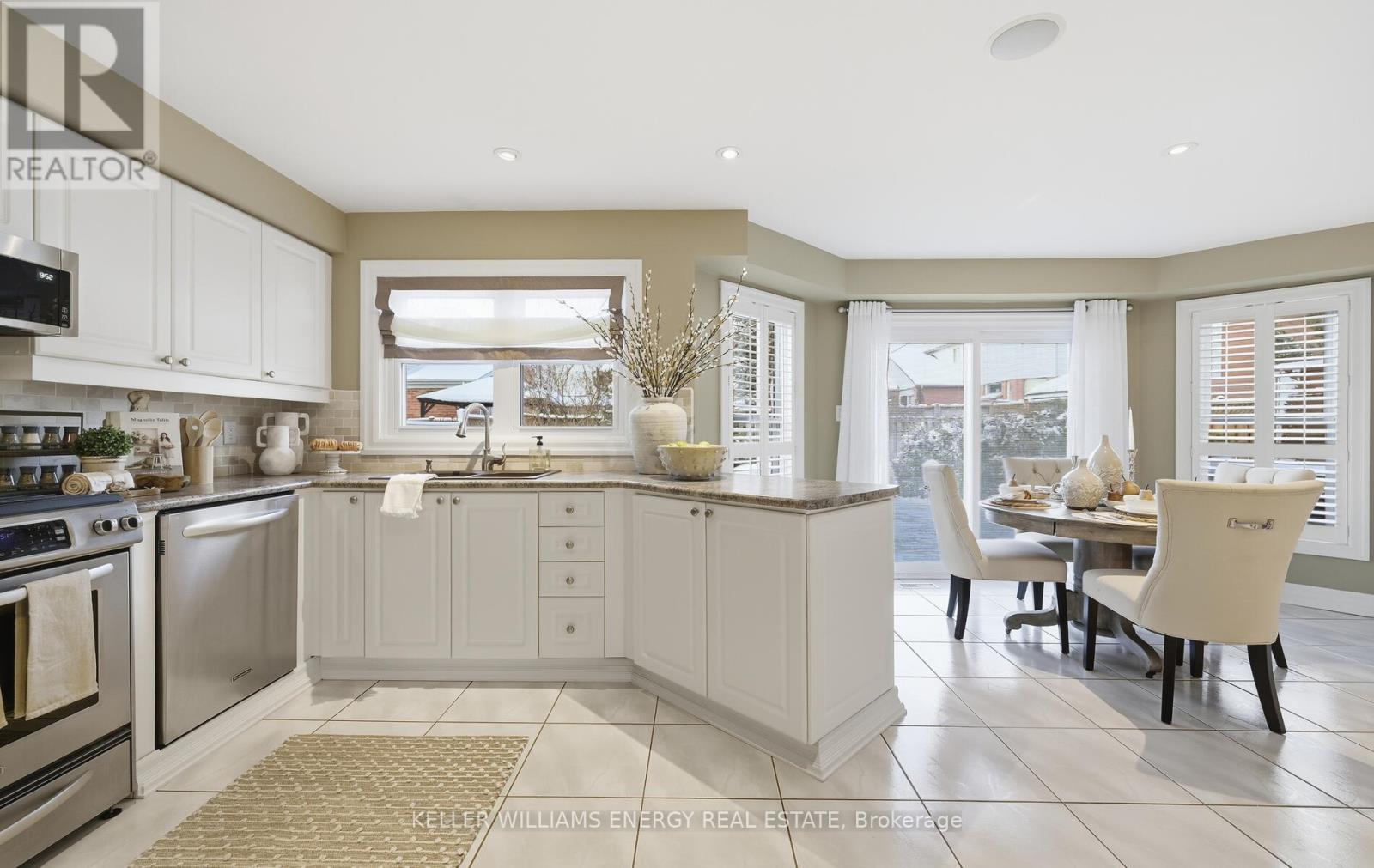 48 Wetherburn Drive, Whitby, Ontario  L1P 1M7 - Photo 11 - E12723956