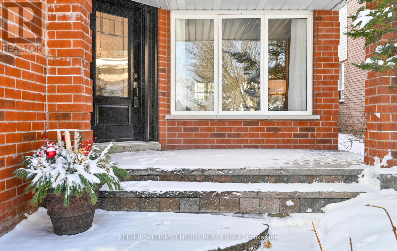 48 Wetherburn Drive, Whitby, Ontario  L1P 1M7 - Photo 5 - E12723956