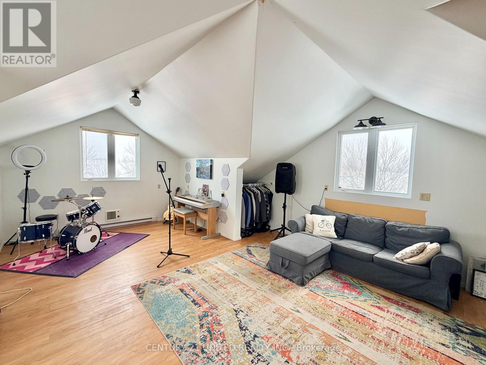 1074 First Line, Douro-Dummer, Ontario  K0L 3A0 - Photo 33 - X12723866