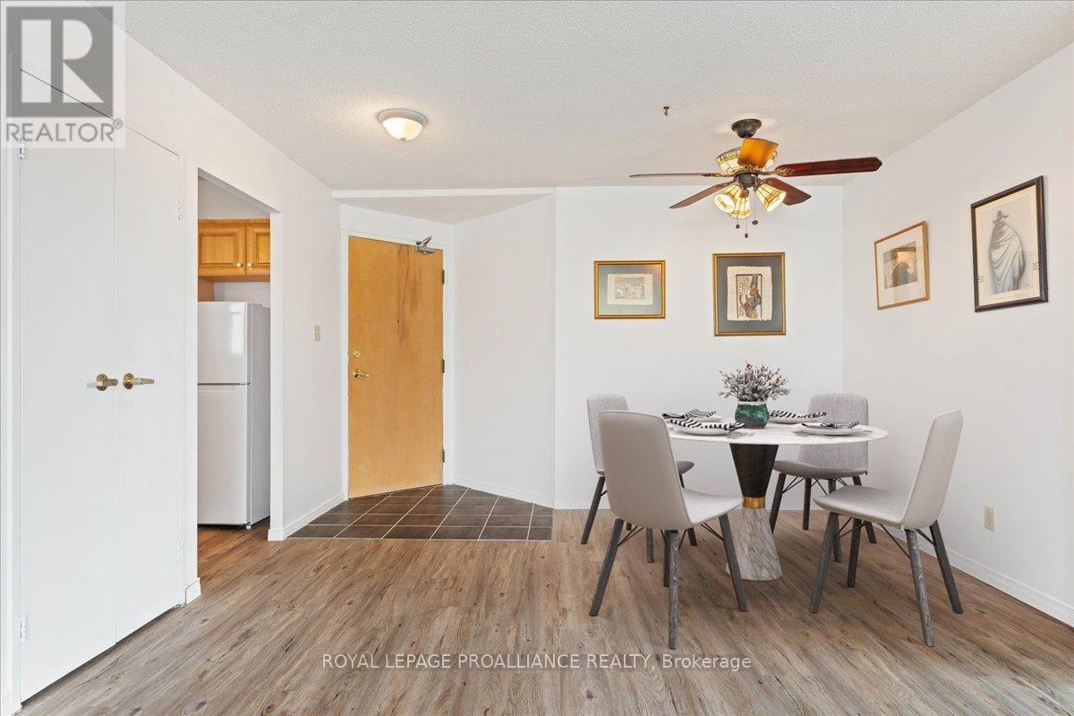 201 - 344 Front Street, Belleville, Ontario  K8N 5M4 - Photo 5 - X12723918