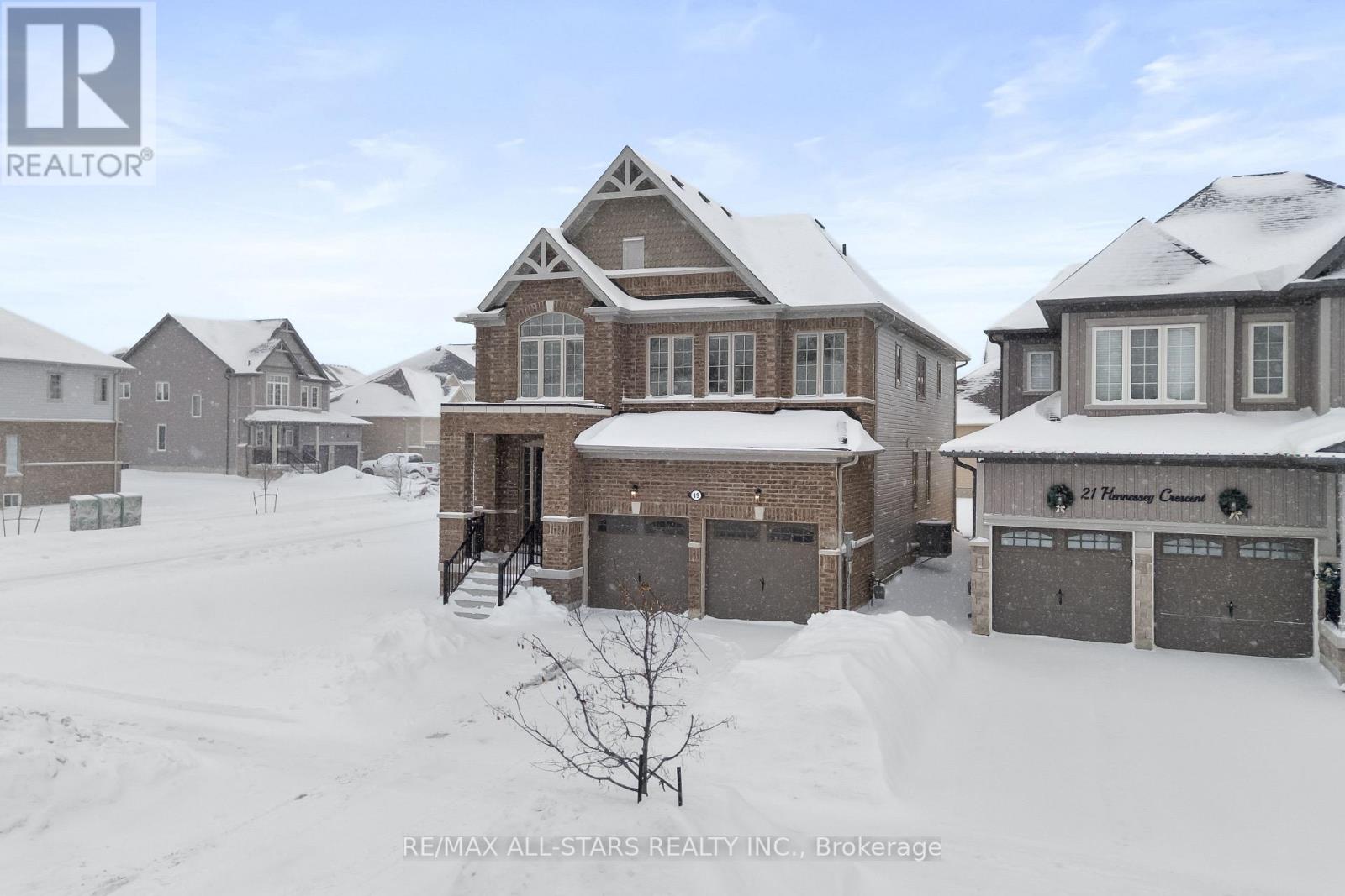 19 Hennessey Crescent, Kawartha Lakes, Ontario  K9V 0P2 - Photo 3 - X12723920