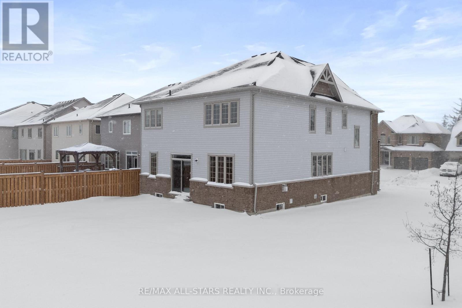 19 Hennessey Crescent, Kawartha Lakes, Ontario  K9V 0P2 - Photo 4 - X12723920